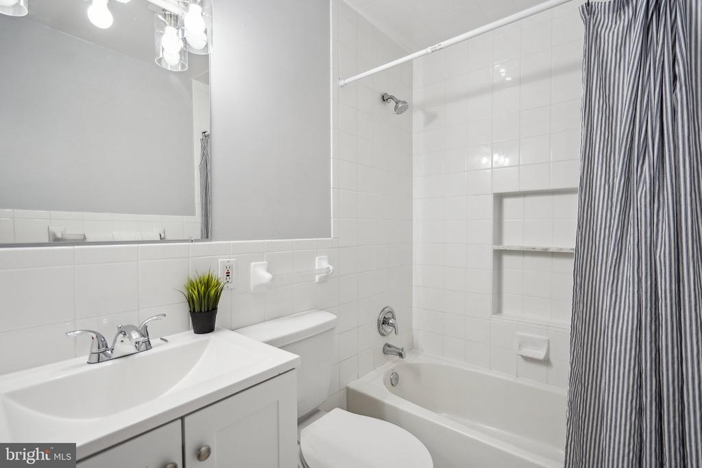 8108 ASHBORO DRIVE