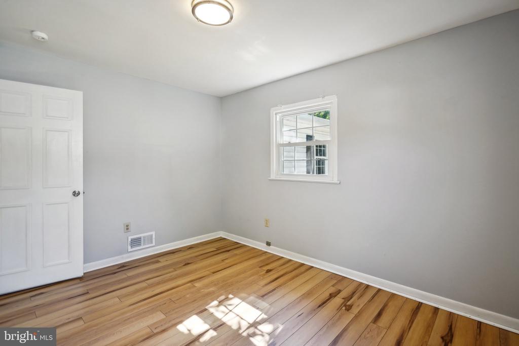 8108 ASHBORO DRIVE