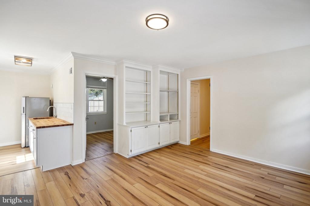8108 ASHBORO DRIVE