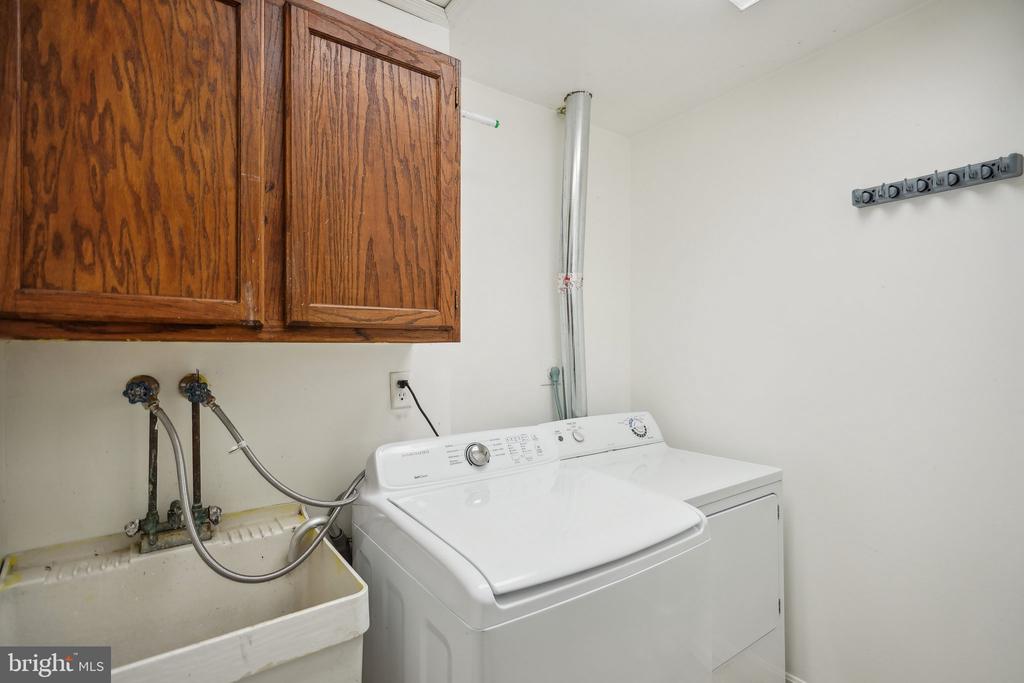 8108 ASHBORO DRIVE