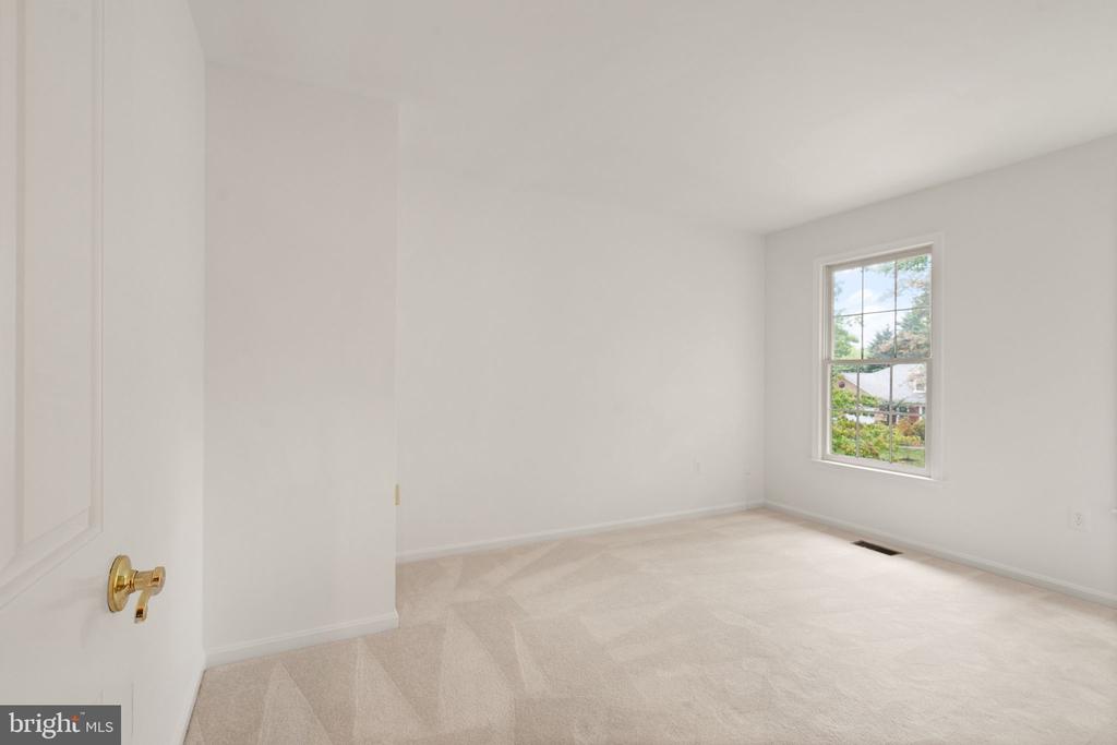 15457 MEHERRIN DRIVE