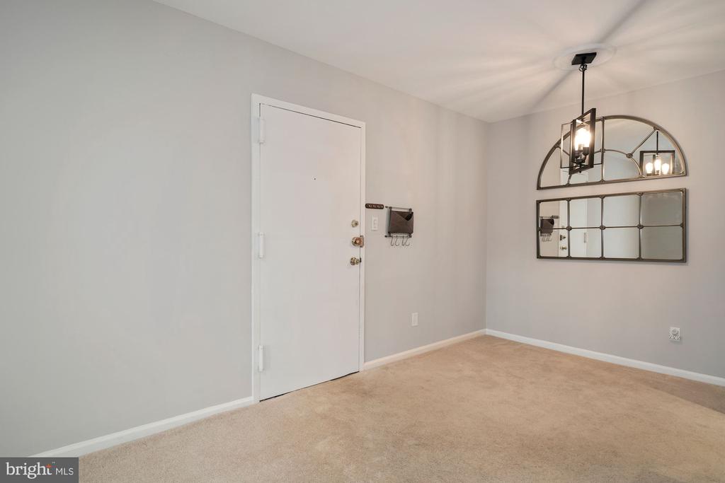 5907 KINGSFORD ROAD G 400