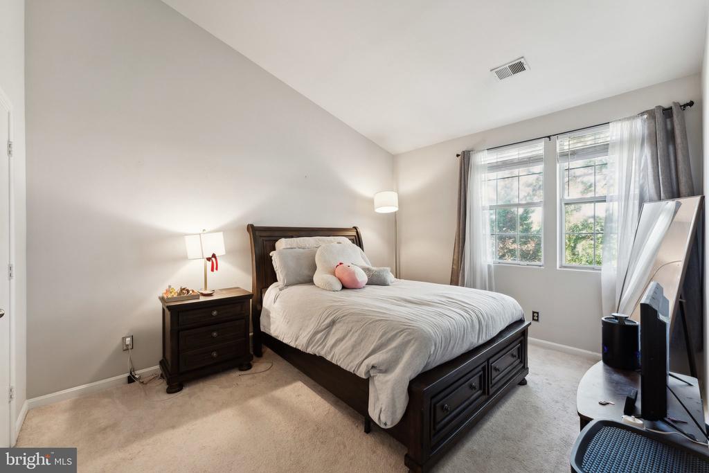 4215 MOZART BRIGADE LANE 33