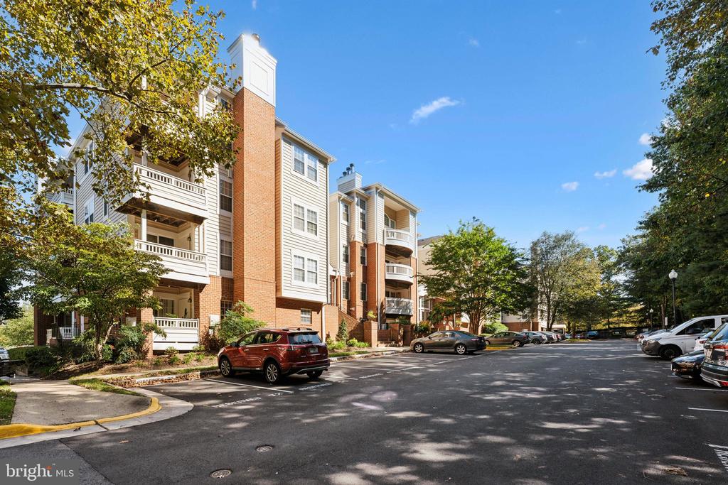 4215 MOZART BRIGADE LANE 33