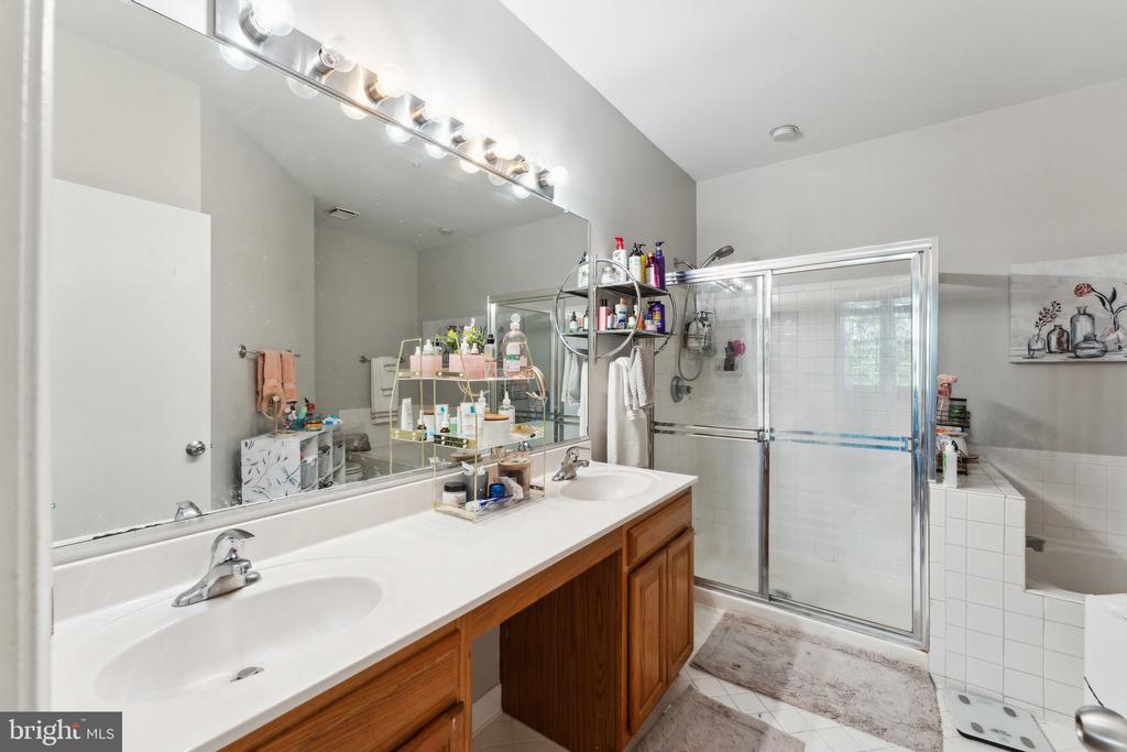 4215 MOZART BRIGADE LANE 33