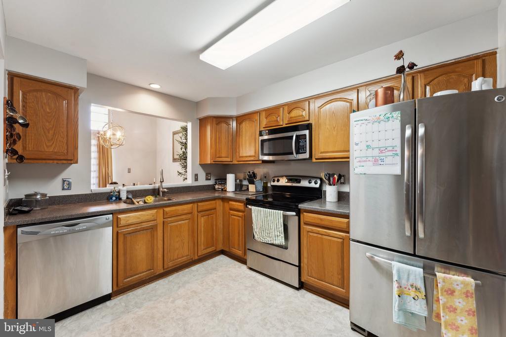 4215 MOZART BRIGADE LANE 33