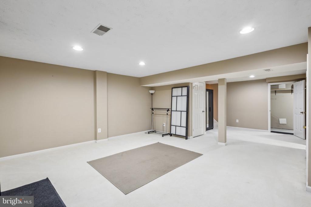 8047 SKY BLUE DRIVE