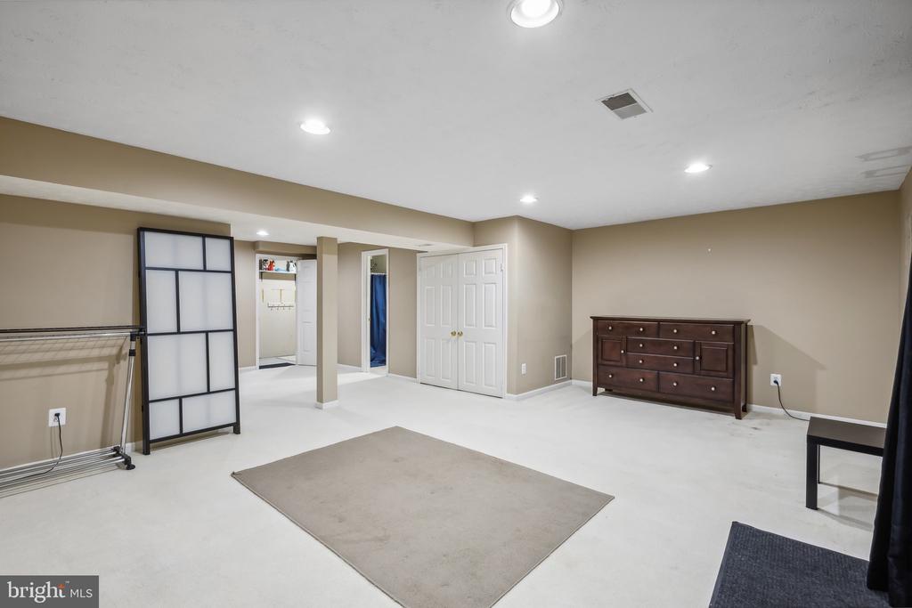 8047 SKY BLUE DRIVE
