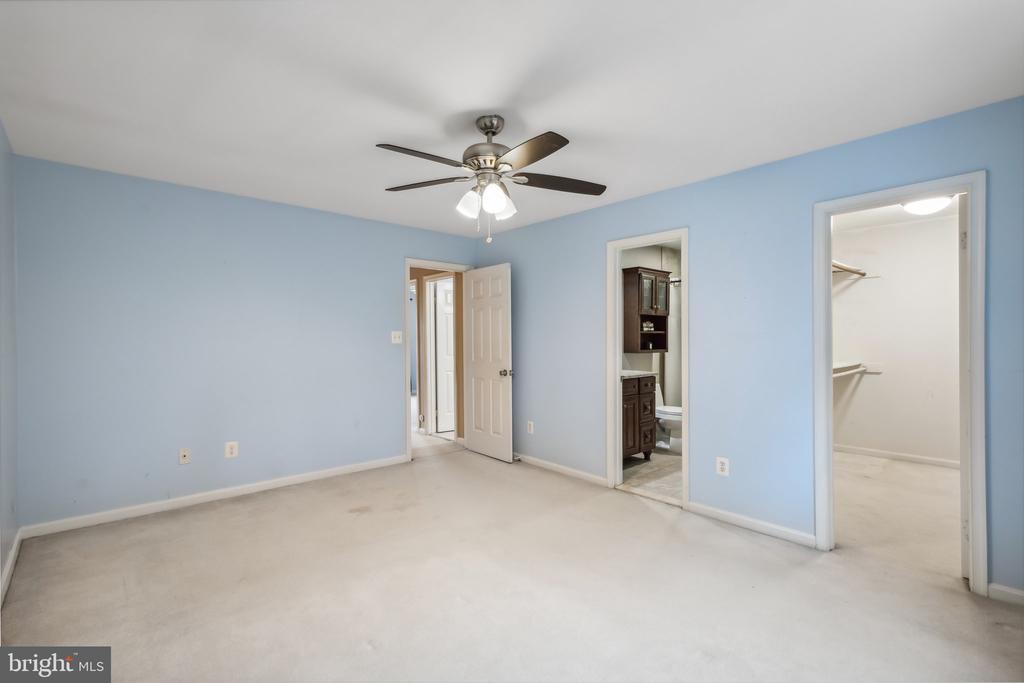 8047 SKY BLUE DRIVE