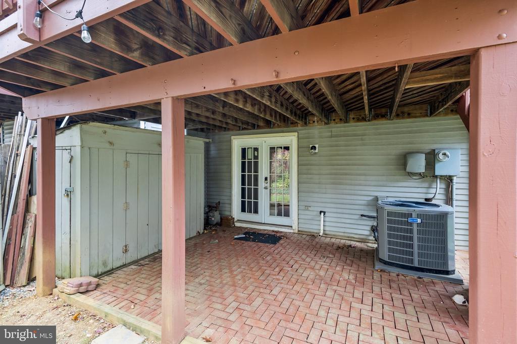 8047 SKY BLUE DRIVE