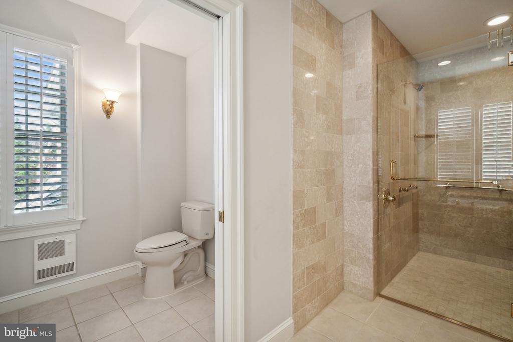 8802 NORTHERN SPRUCE LANE