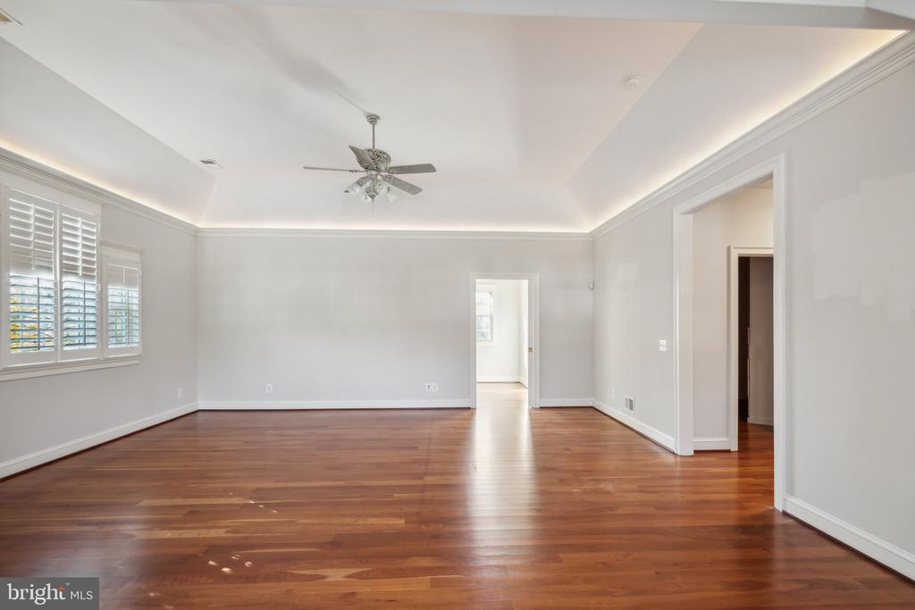 8802 NORTHERN SPRUCE LANE