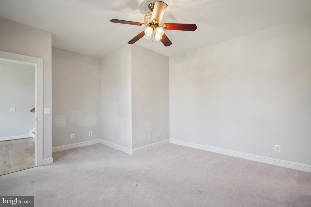 8802 NORTHERN SPRUCE LANE