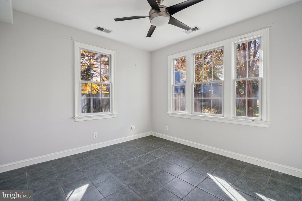 8802 NORTHERN SPRUCE LANE