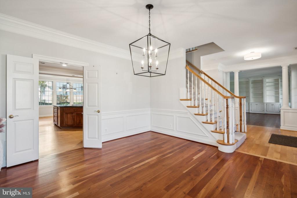 8802 NORTHERN SPRUCE LANE