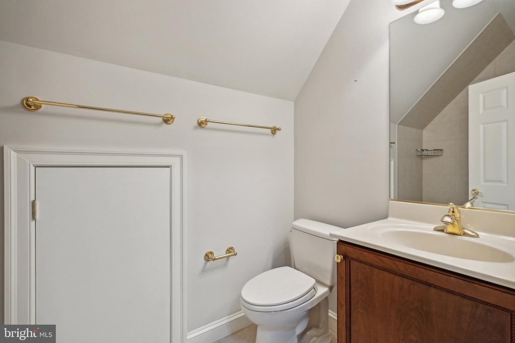 8802 NORTHERN SPRUCE LANE