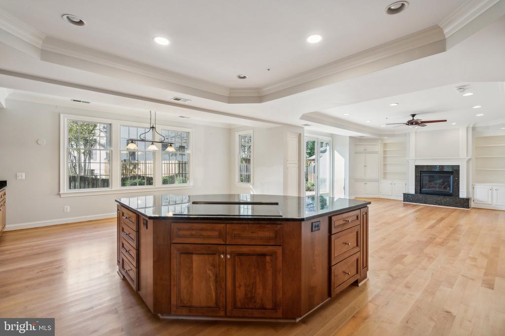 8802 NORTHERN SPRUCE LANE