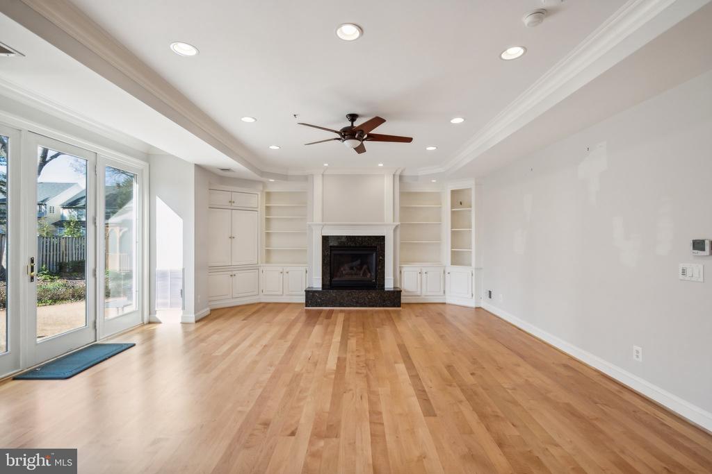 8802 NORTHERN SPRUCE LANE