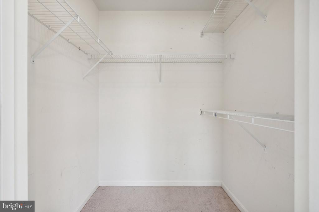 4151 CASTLECARY LANE 401