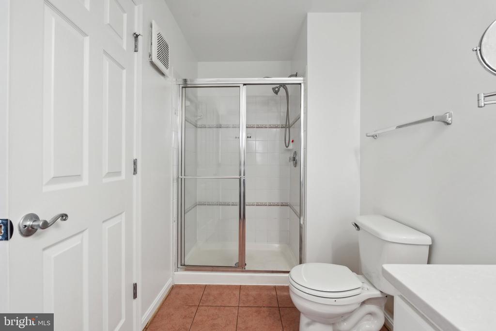 4151 CASTLECARY LANE 401