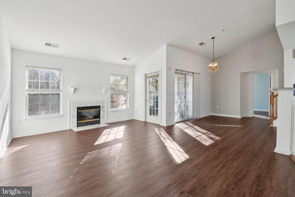 4151 CASTLECARY LANE 401