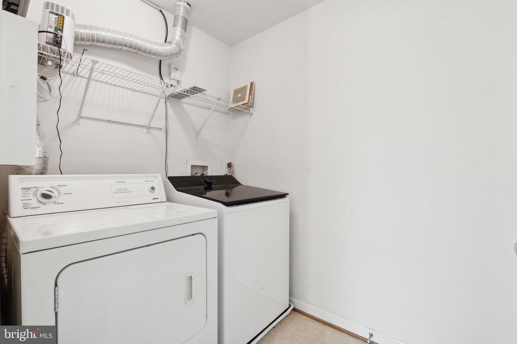 4151 CASTLECARY LANE 401