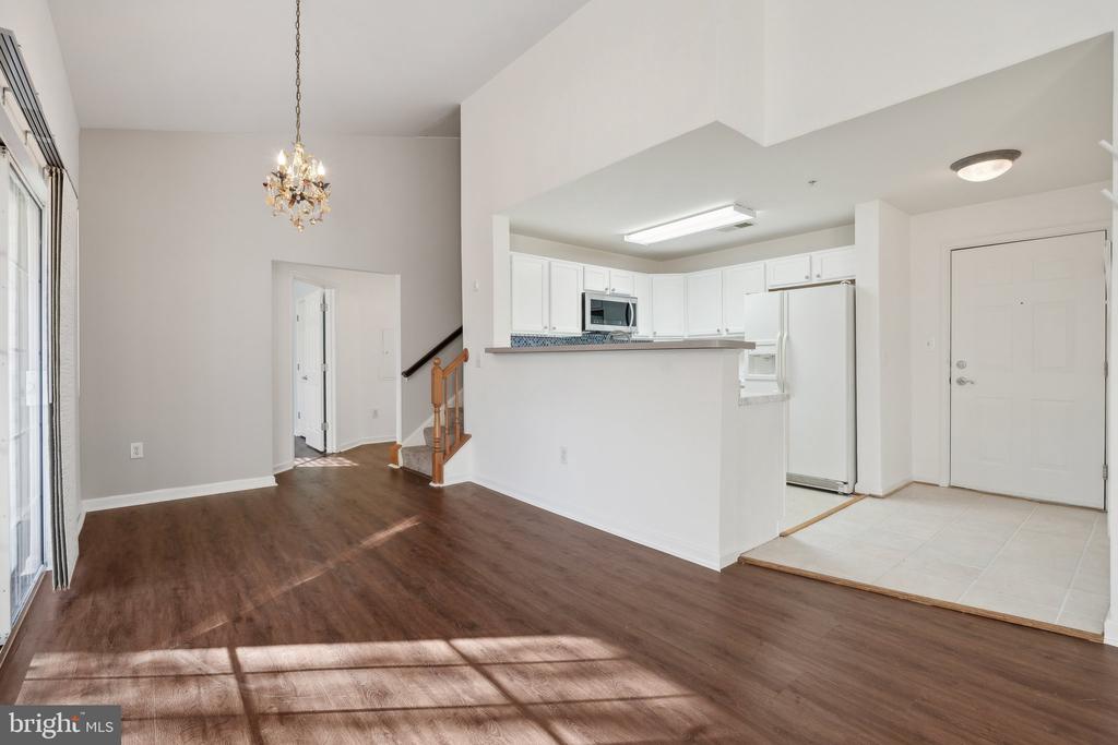 4151 CASTLECARY LANE 401