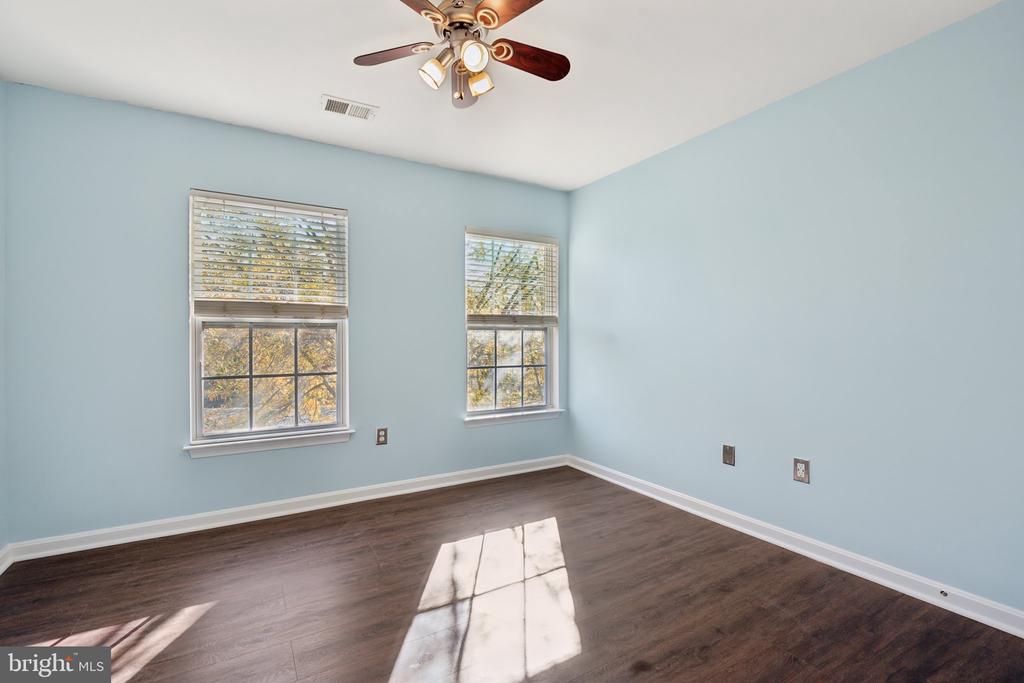 4151 CASTLECARY LANE 401