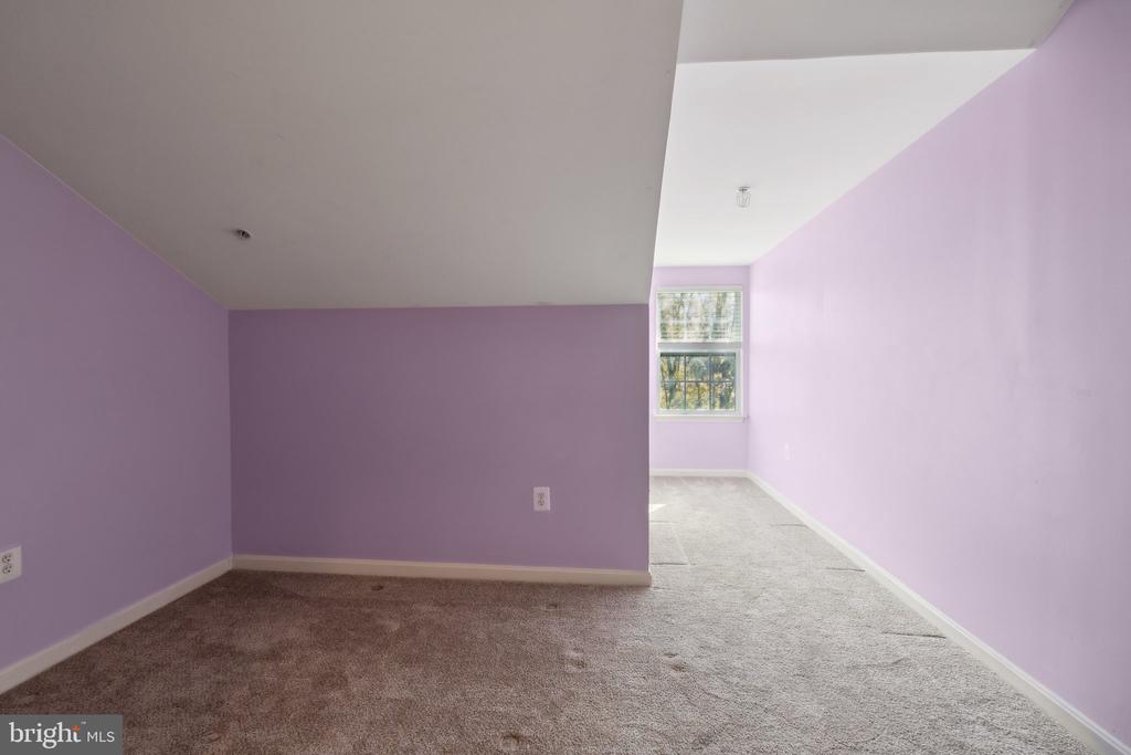 4151 CASTLECARY LANE 401