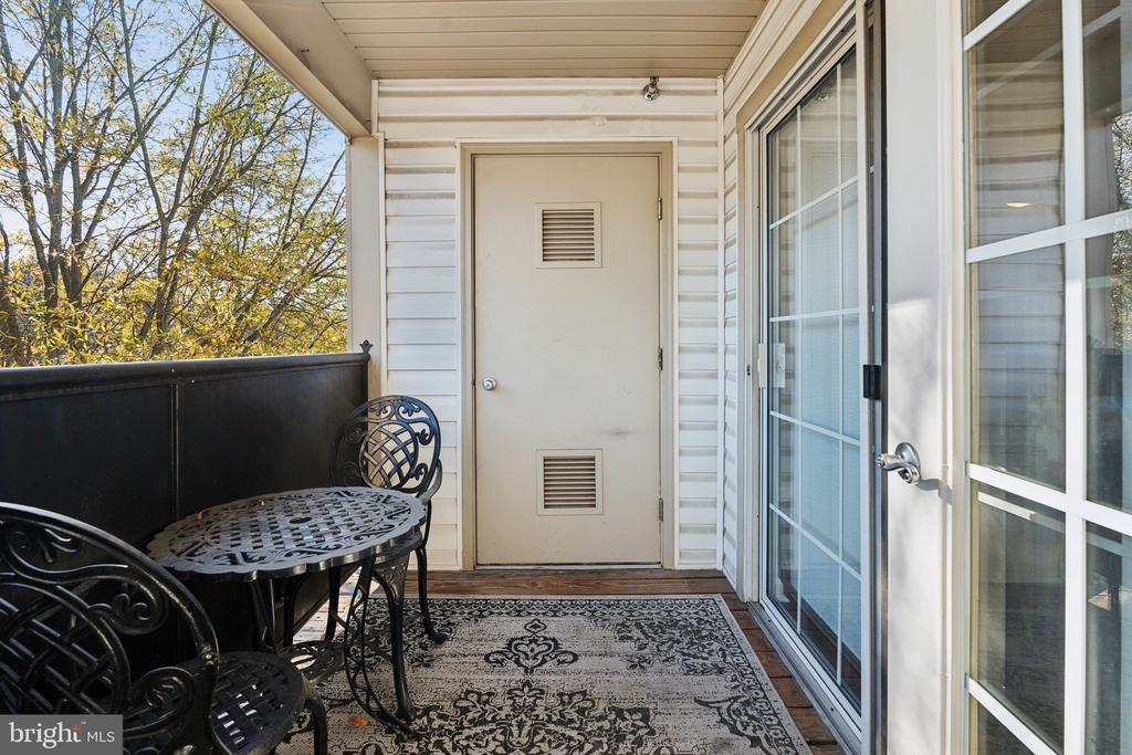 4151 CASTLECARY LANE 401