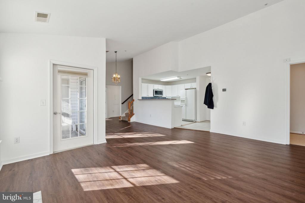 4151 CASTLECARY LANE 401