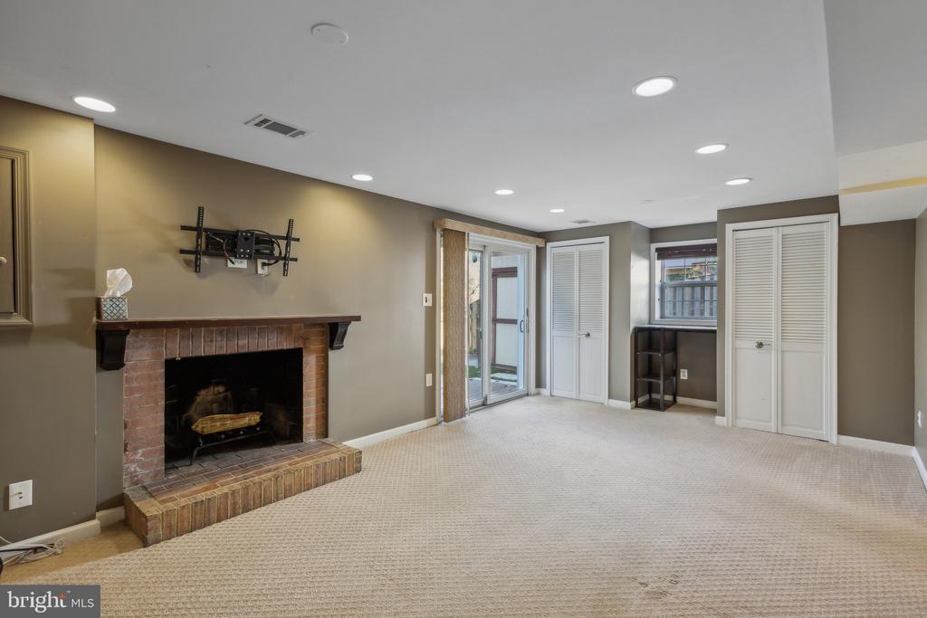 7744 BRANDEIS WAY