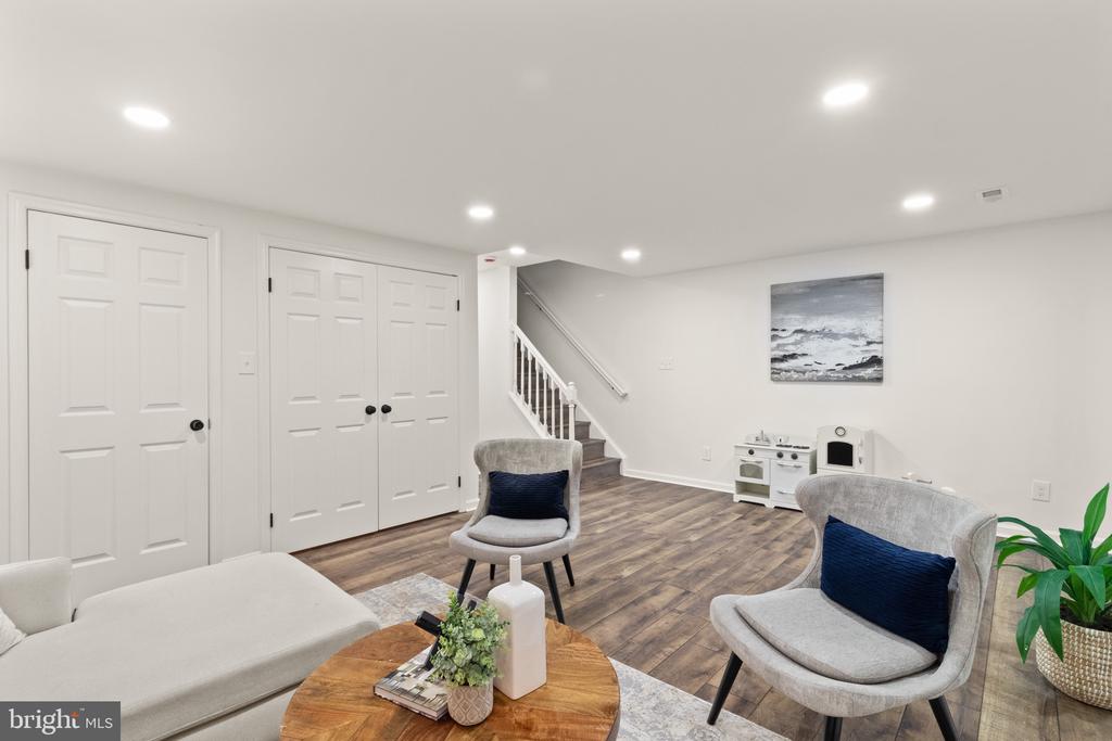 7938 GUNSTON WOODS PLACE
