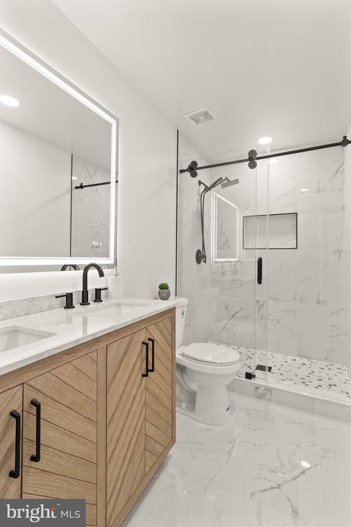 7938 GUNSTON WOODS PLACE