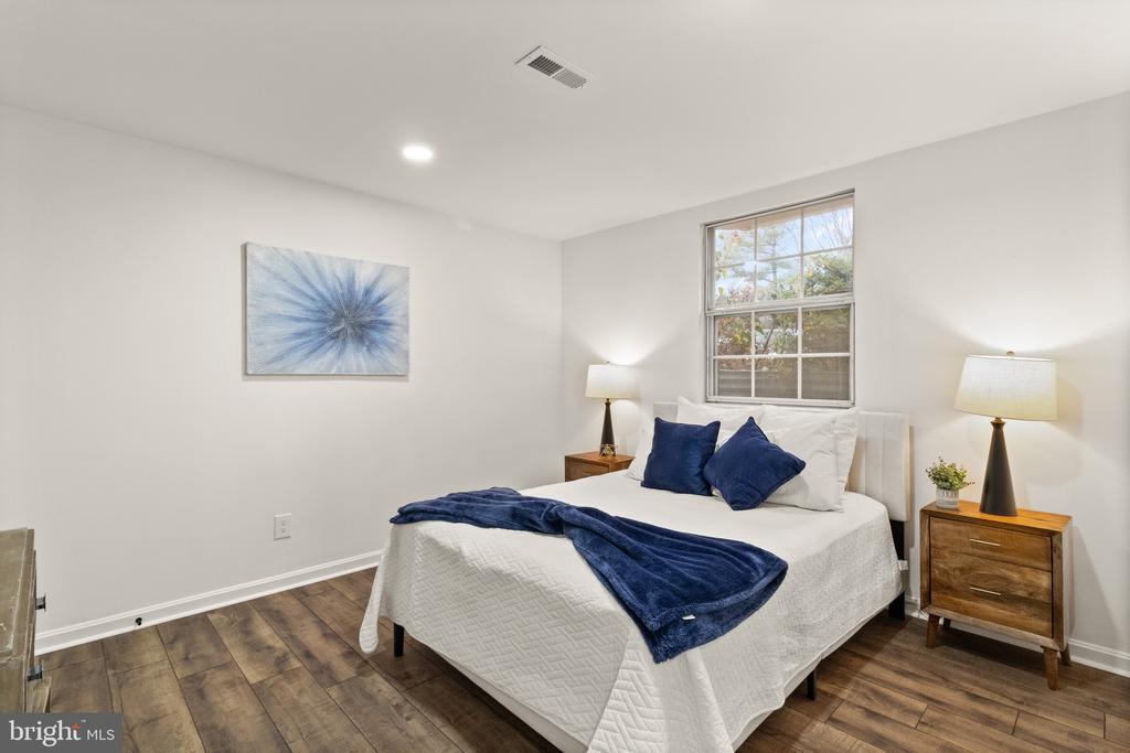 7938 GUNSTON WOODS PLACE