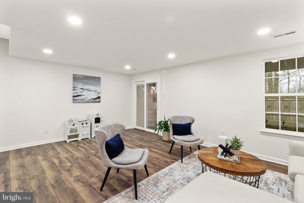 7938 GUNSTON WOODS PLACE