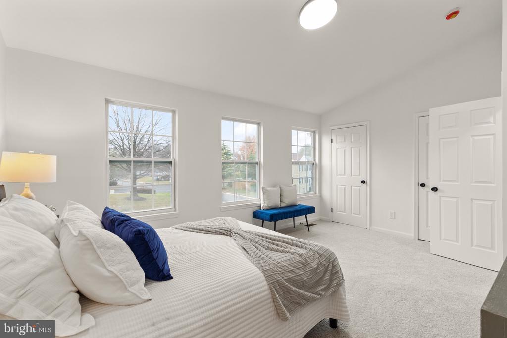 7938 GUNSTON WOODS PLACE