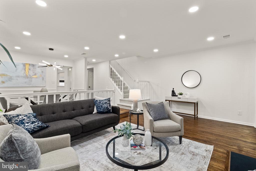 7938 GUNSTON WOODS PLACE