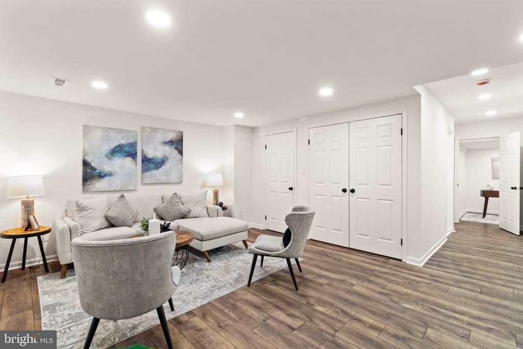 7938 GUNSTON WOODS PLACE