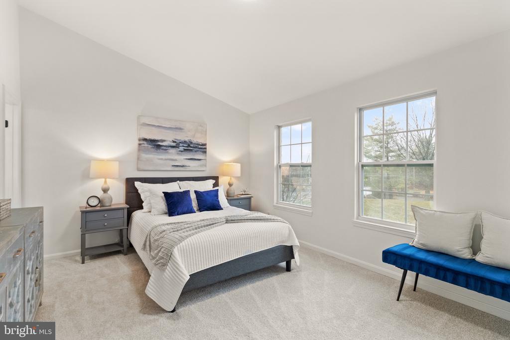 7938 GUNSTON WOODS PLACE