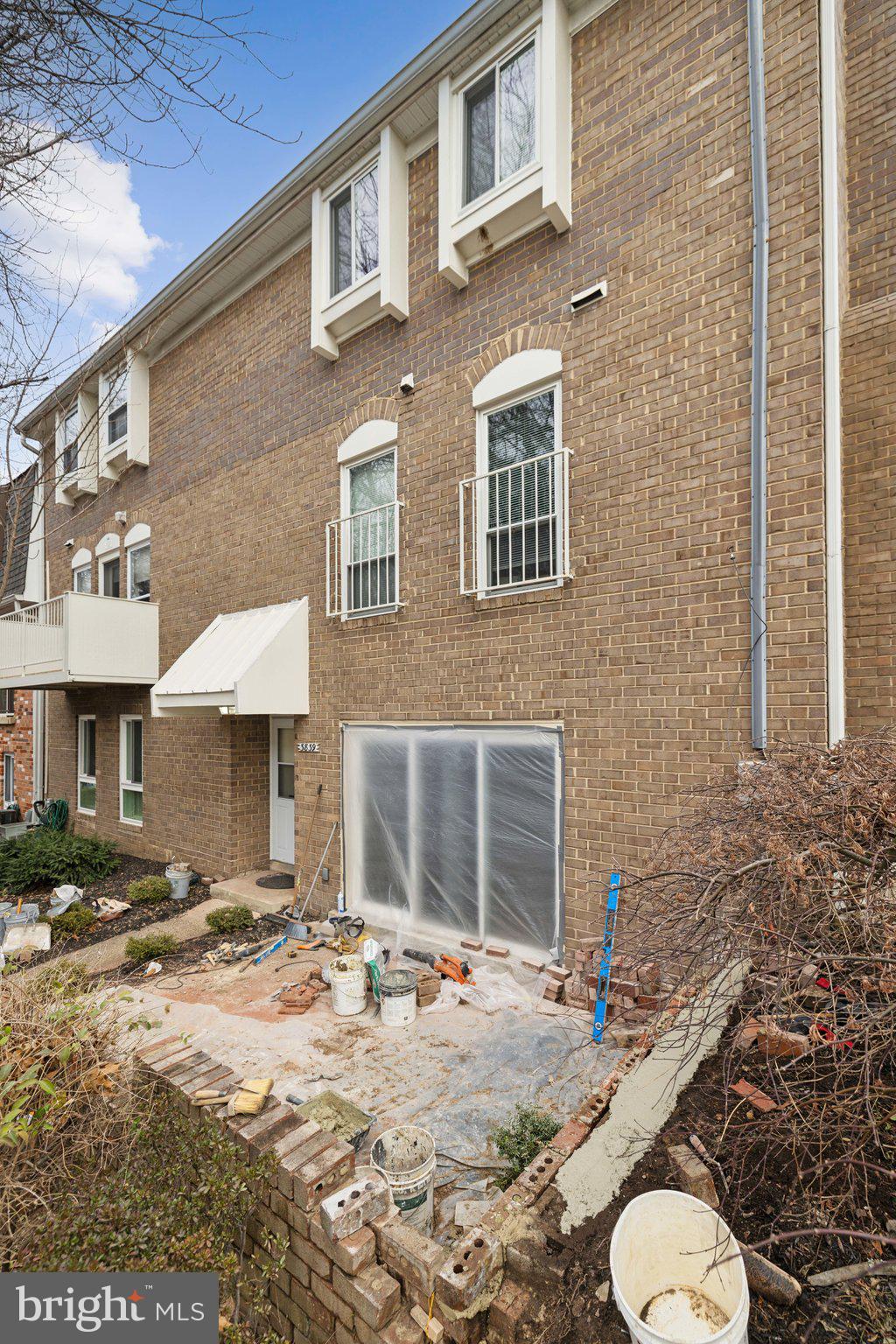 3839 PERSIMMON CIRCLE