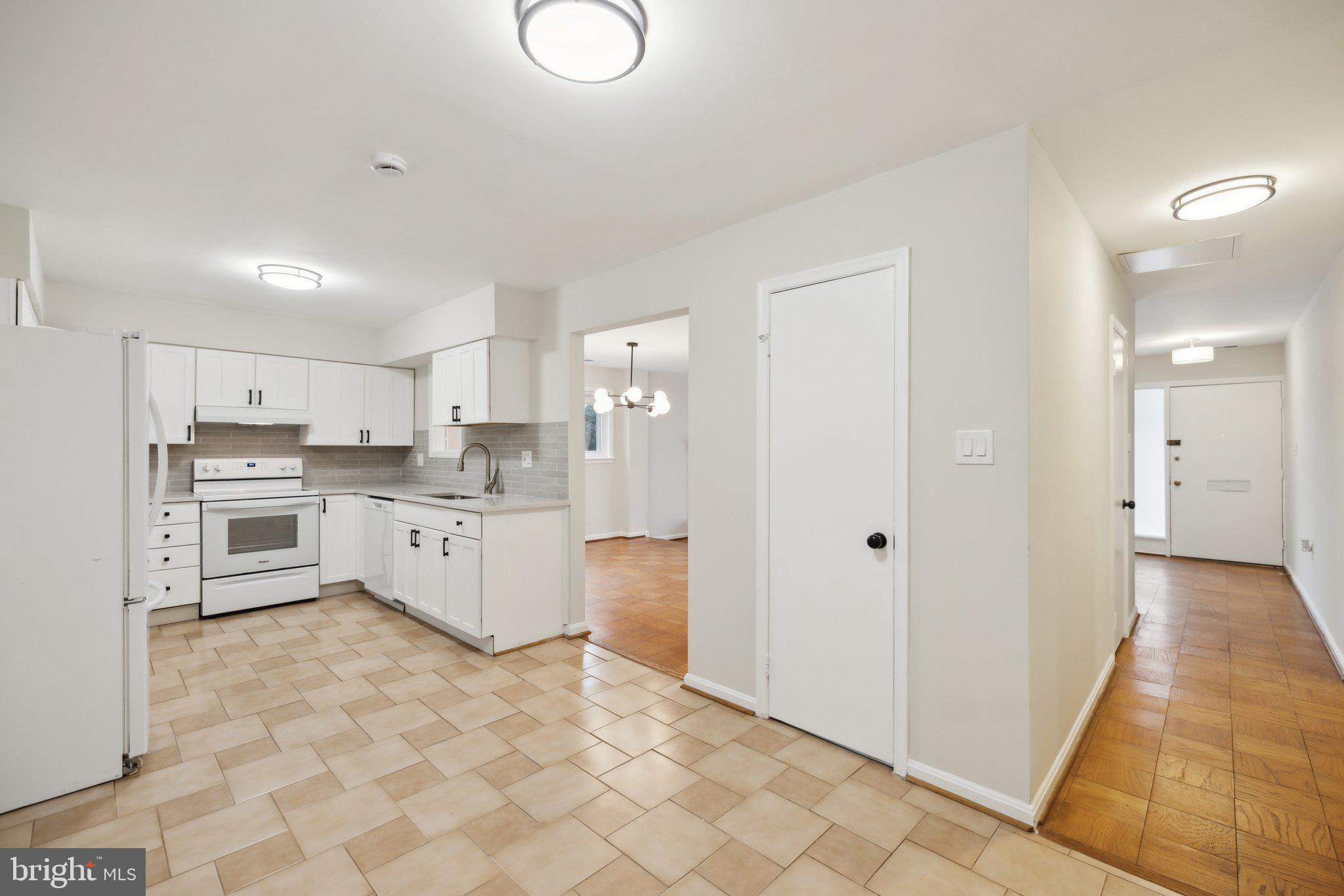3839 PERSIMMON CIRCLE