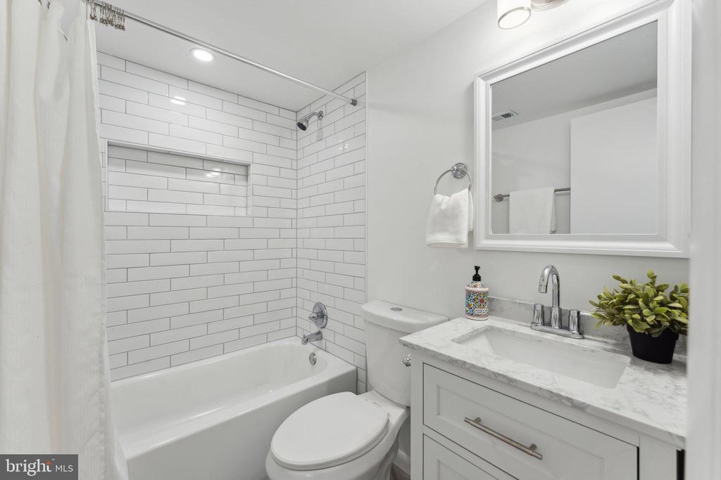 4335 AMERICANA DRIVE