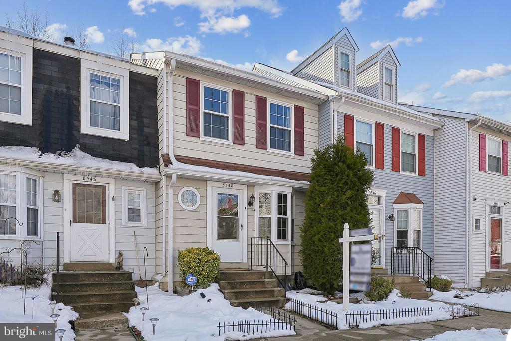5548 WOODLAWN MANOR COURT