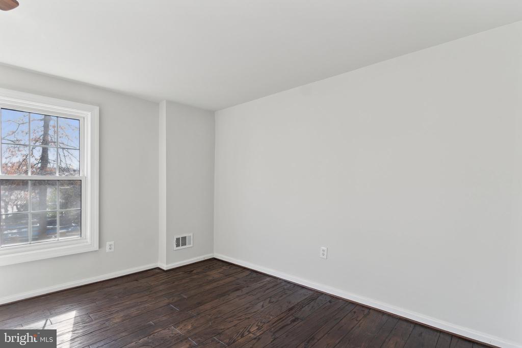 4501 SQUIREDALE SQUARE