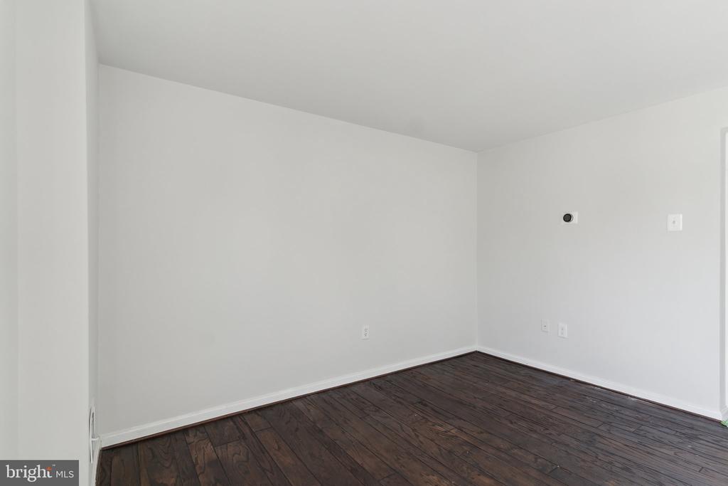4501 SQUIREDALE SQUARE