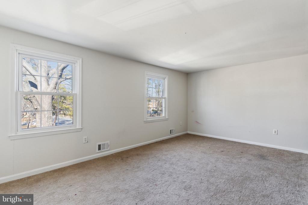 4501 SQUIREDALE SQUARE