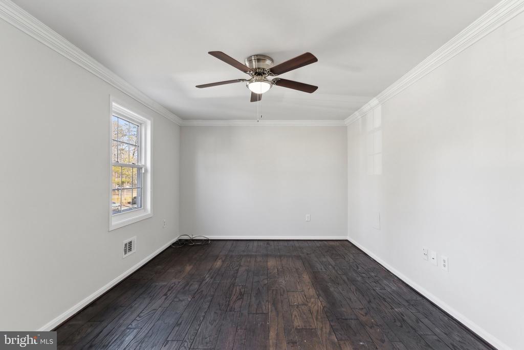 4501 SQUIREDALE SQUARE