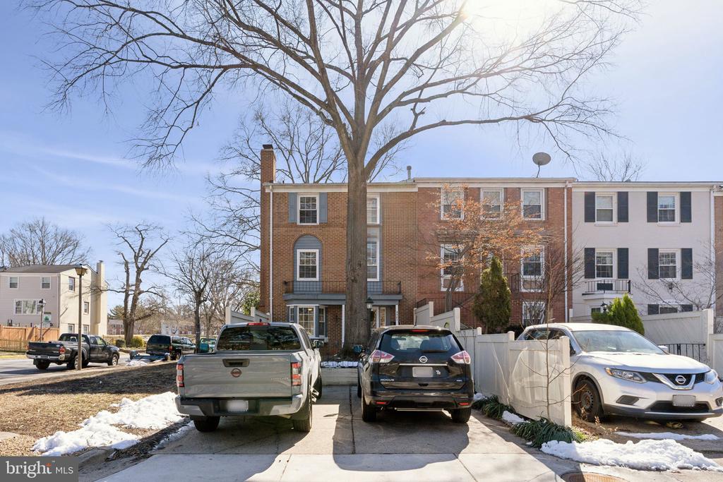 4501 SQUIREDALE SQUARE