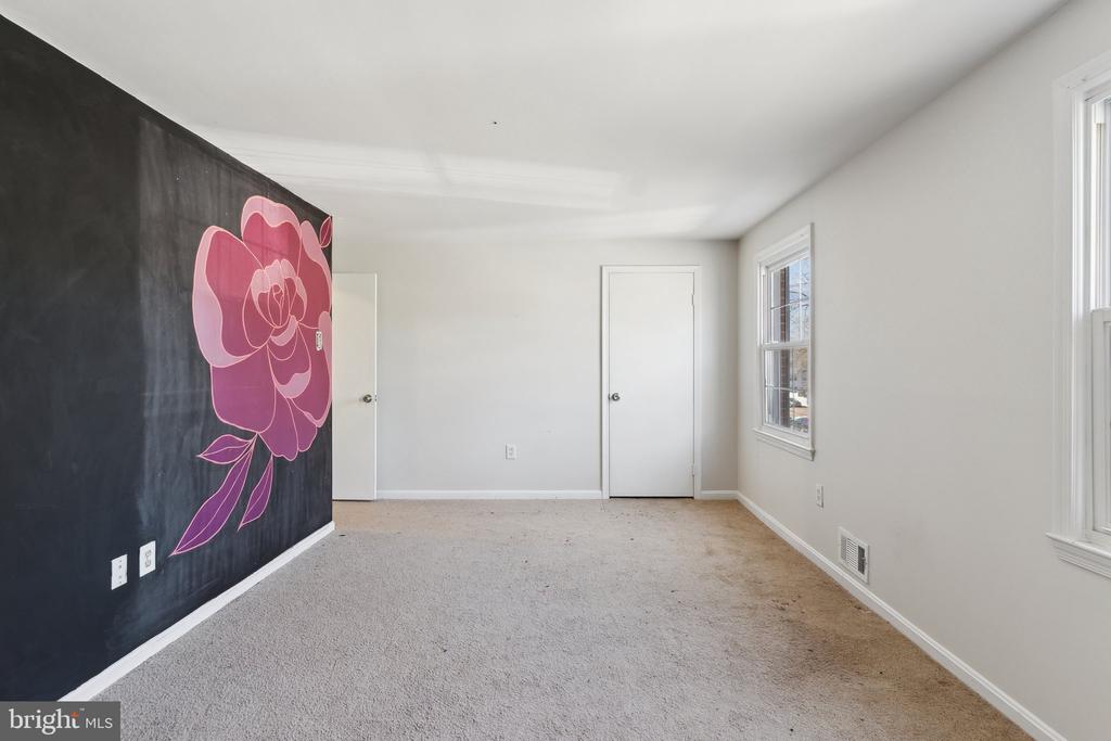 4501 SQUIREDALE SQUARE